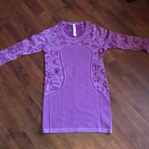 Lululemon athletics top